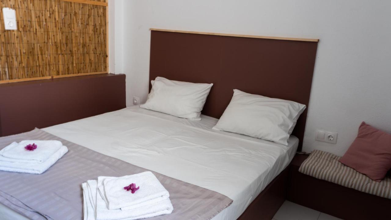 Vista Mare Hotel Náusza Kültér fotó