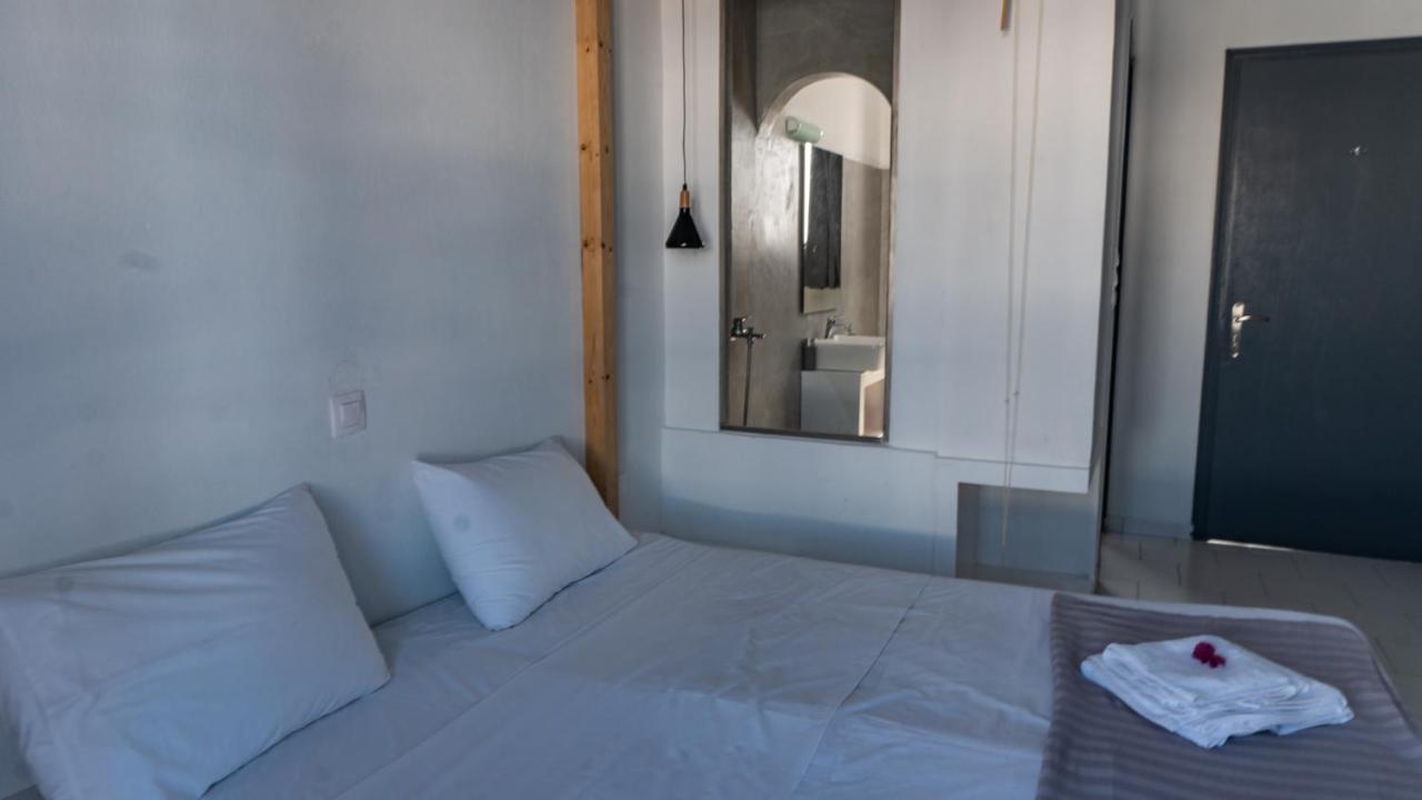 Vista Mare Hotel Náusza Kültér fotó