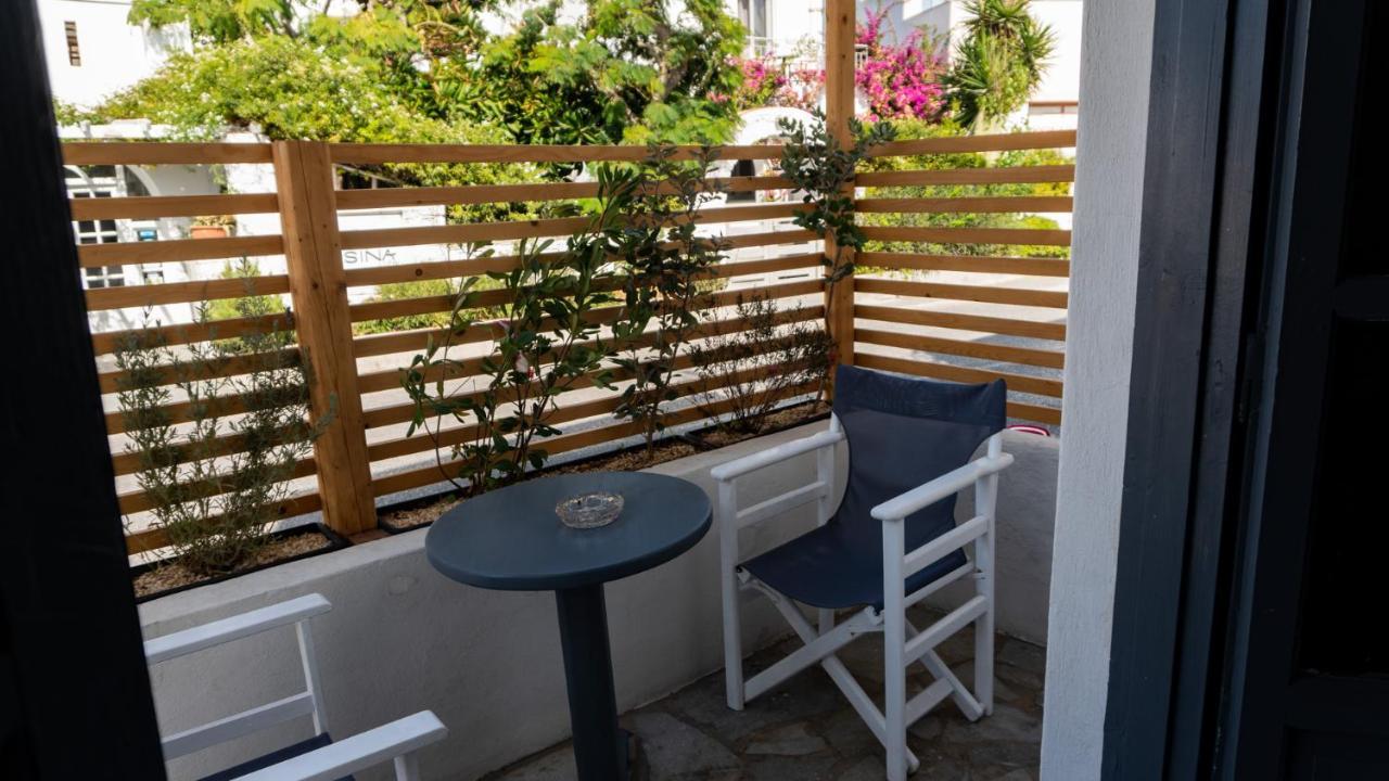 Vista Mare Hotel Náusza Kültér fotó