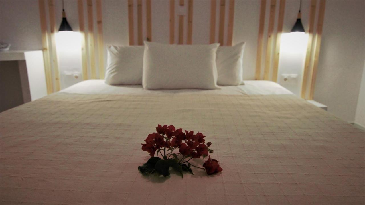 Vista Mare Hotel Náusza Kültér fotó