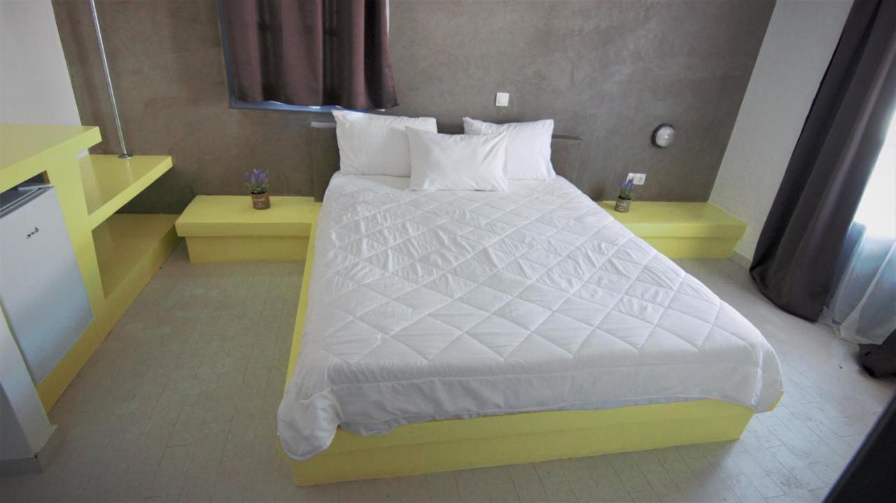 Vista Mare Hotel Náusza Kültér fotó